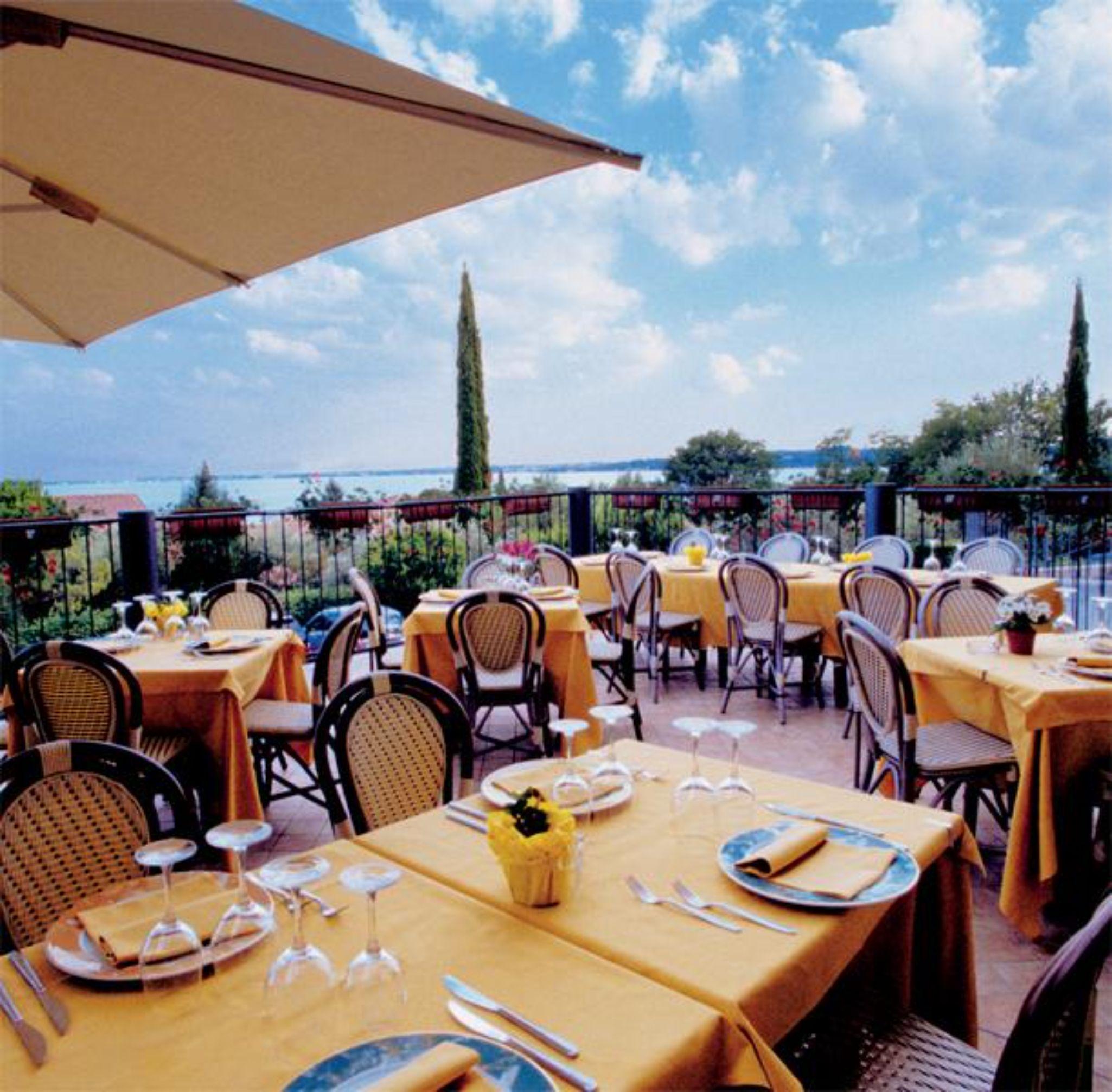 Ahg Riva Del Sole Hotel - Adults Only Moniga del Garda Eksteriør bilde