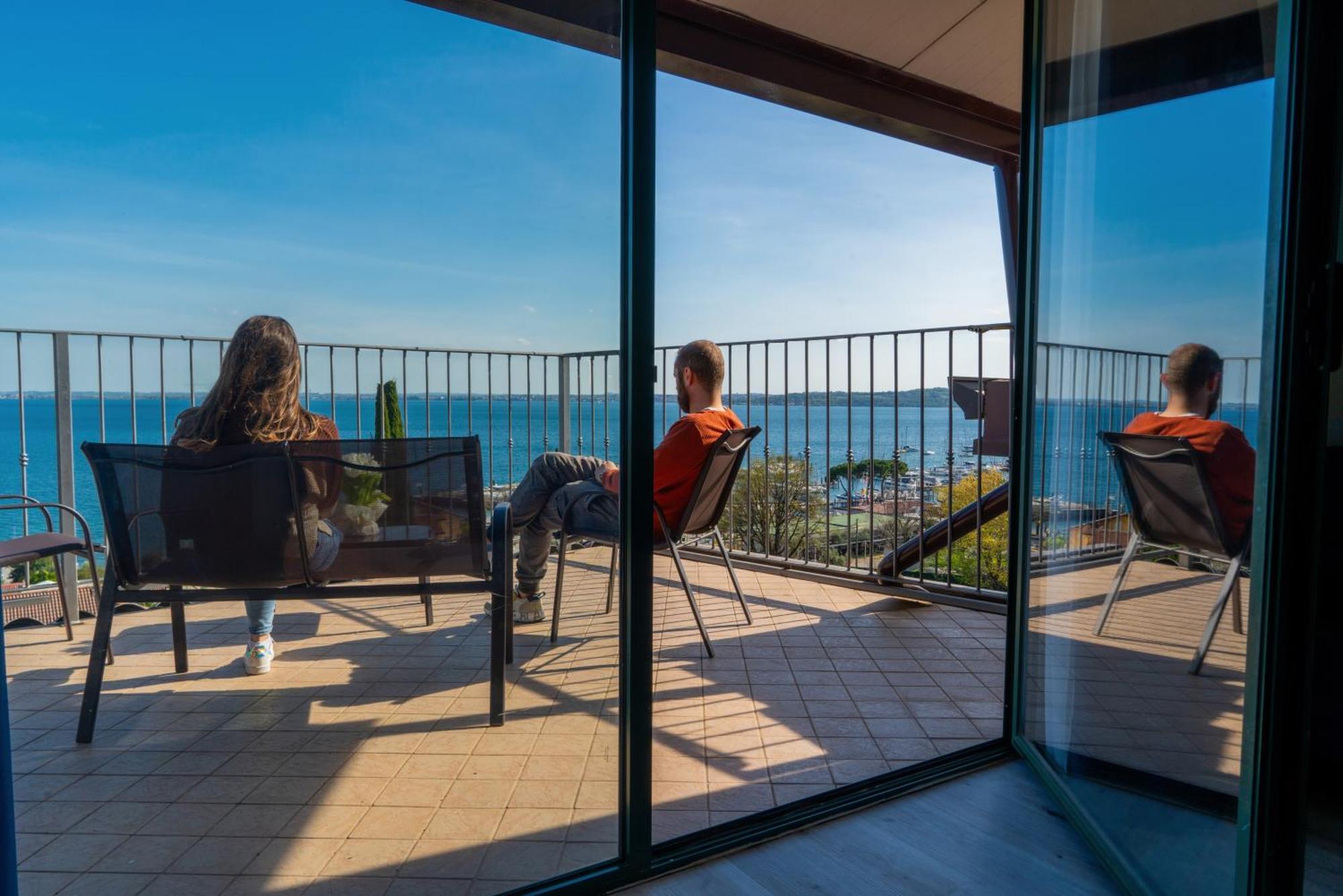 Ahg Riva Del Sole Hotel - Adults Only Moniga del Garda Eksteriør bilde