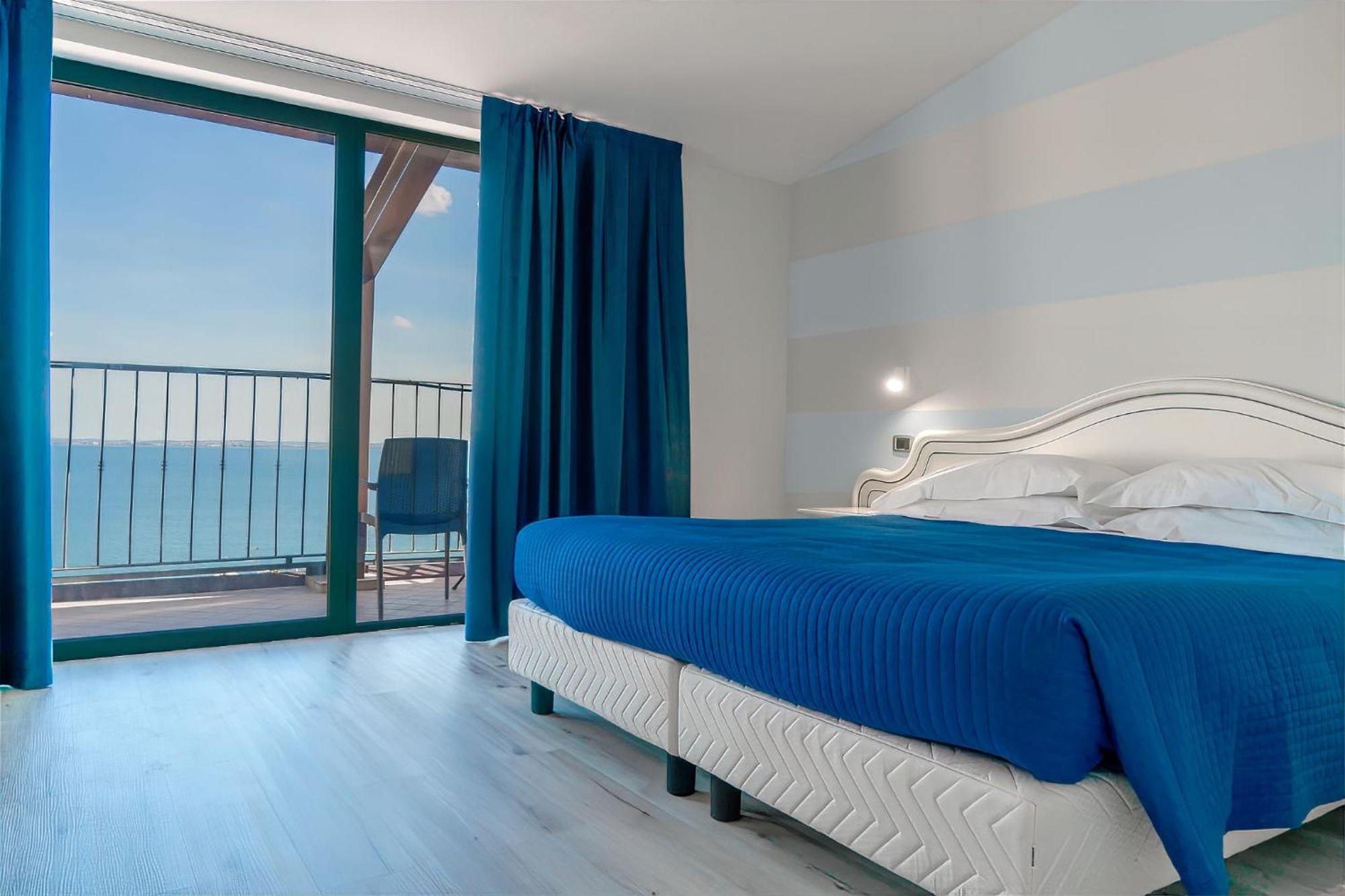 Ahg Riva Del Sole Hotel - Adults Only Moniga del Garda Eksteriør bilde