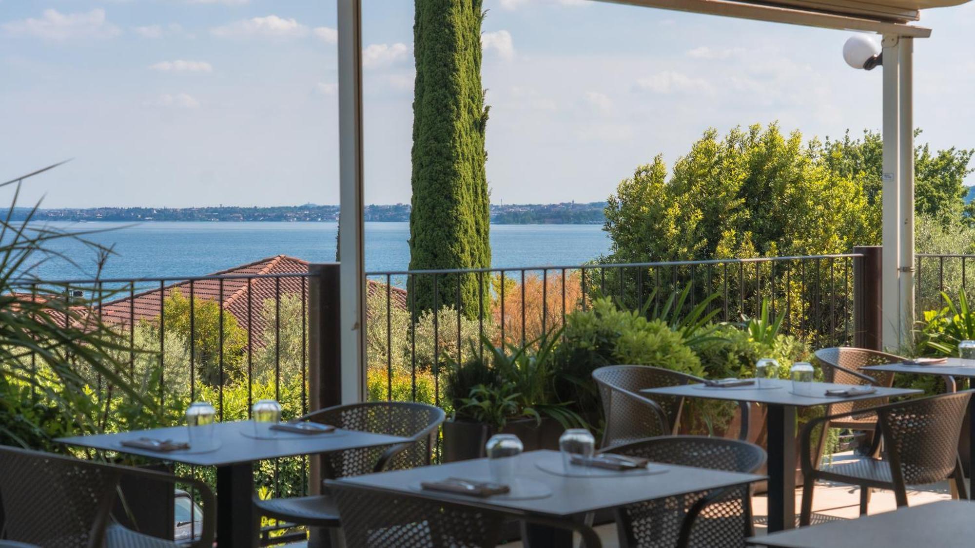 Ahg Riva Del Sole Hotel - Adults Only Moniga del Garda Eksteriør bilde